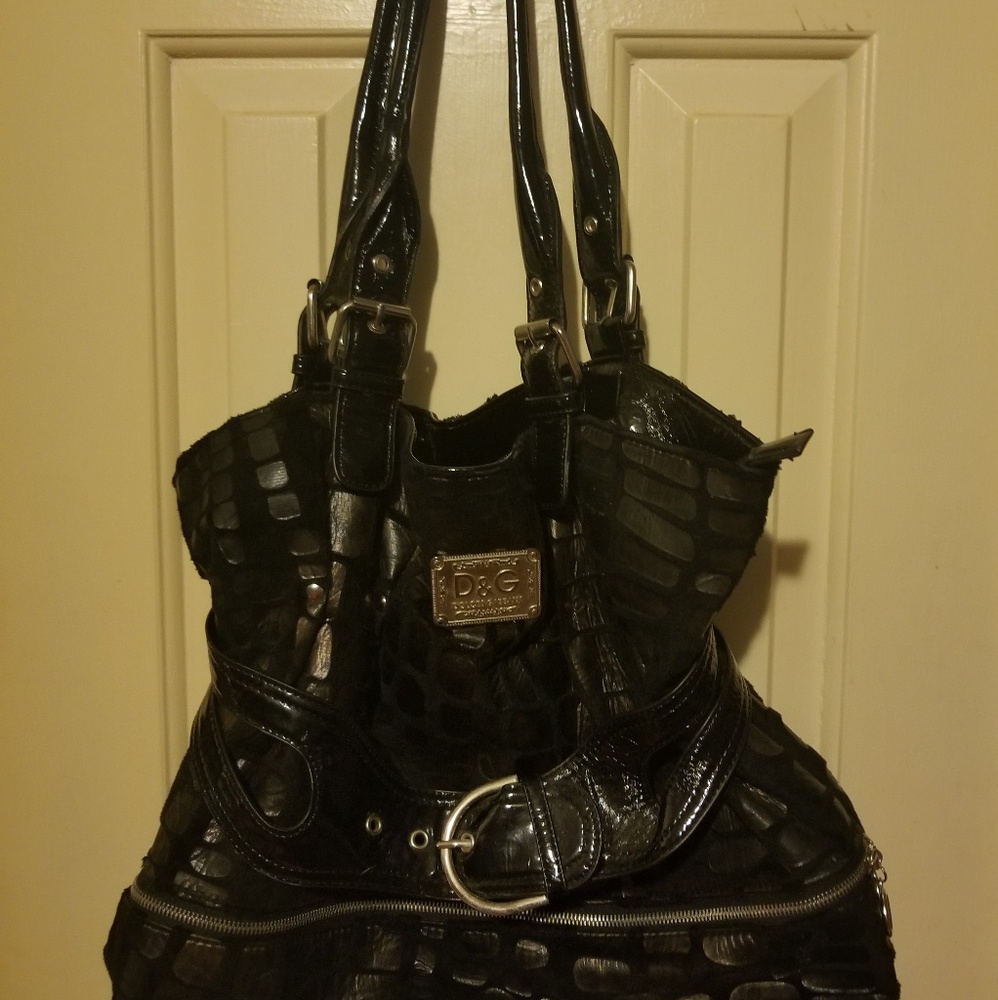 Black dolce and Gabbana shoulder bag